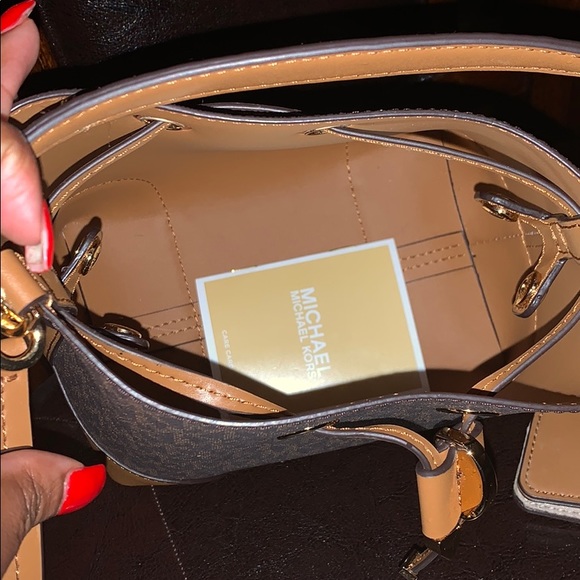 Michael Kors crossbody with mini wallet - Picture 2 of 2
